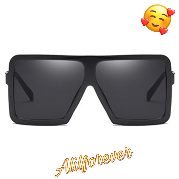🦋 Super Cute Black Square Framed Sunglasses 😎 - Picture 2 of 6